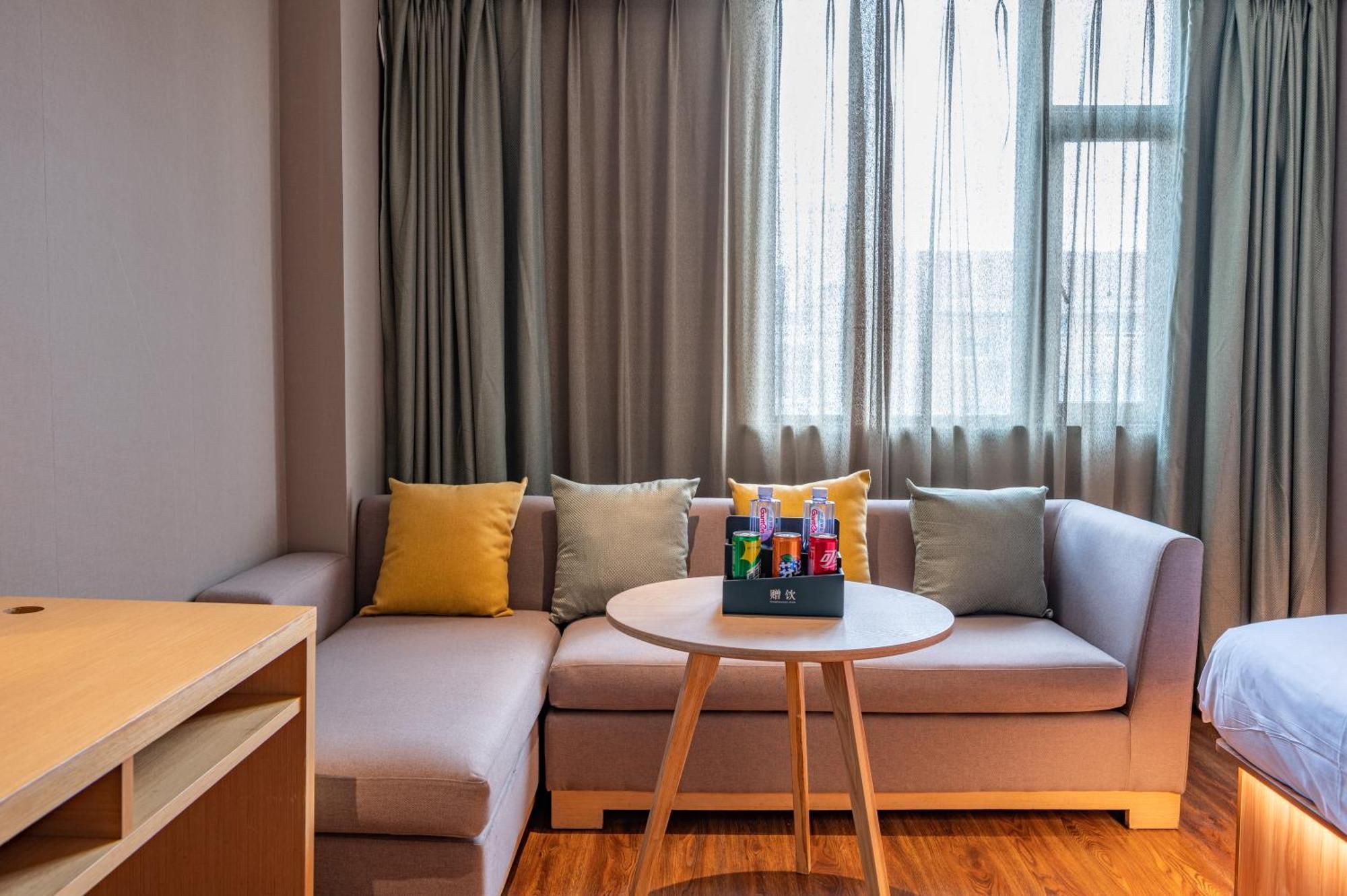 Hotel True Go - Asian Games Village National Convention Center